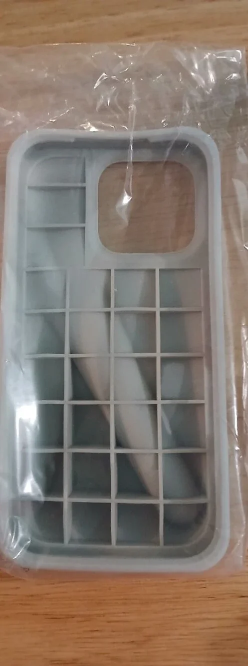 NIB Rhode Phone Lip Case iPhone 16 Pro